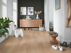 Vinyl flooring